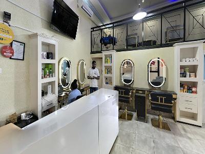 Supreme Salon